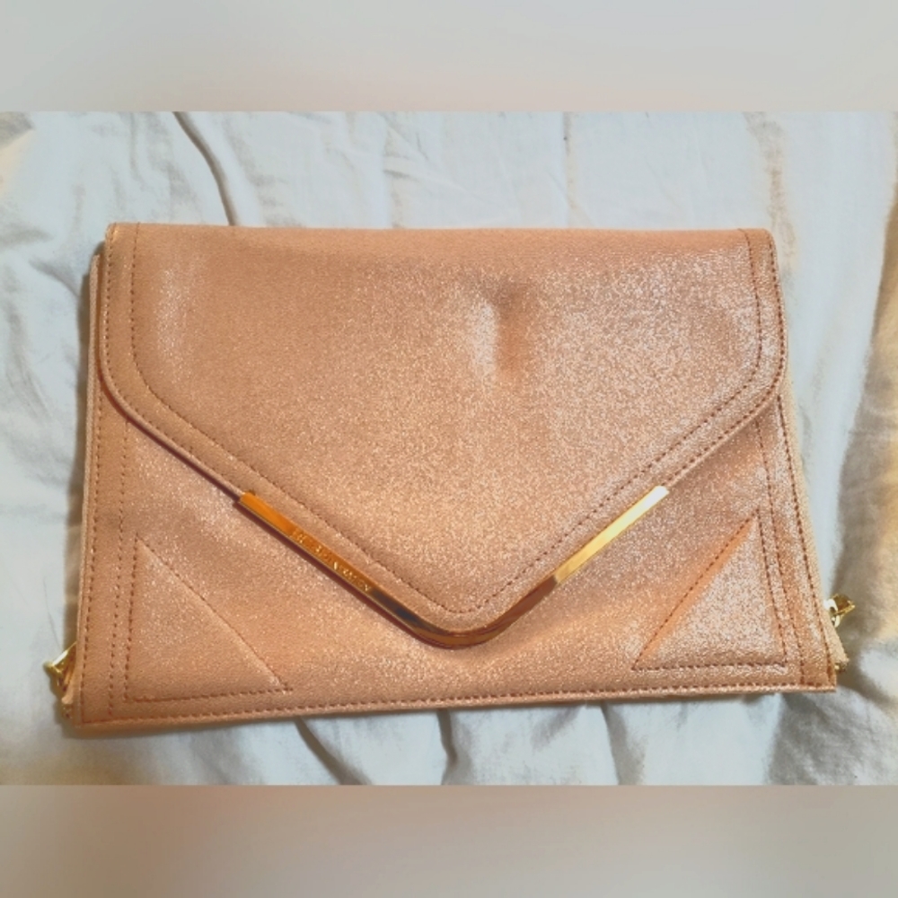 Envelope clutch